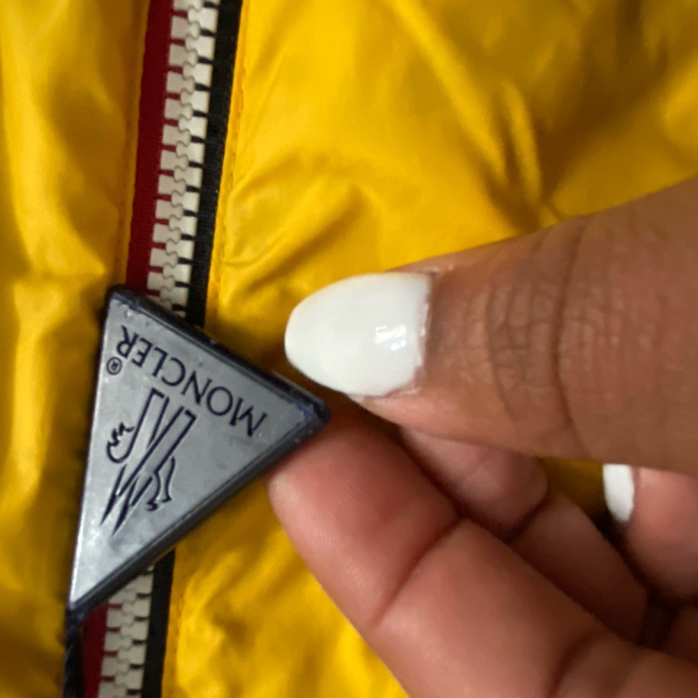 Moncler Windbreaker - Picture 4 of 5
